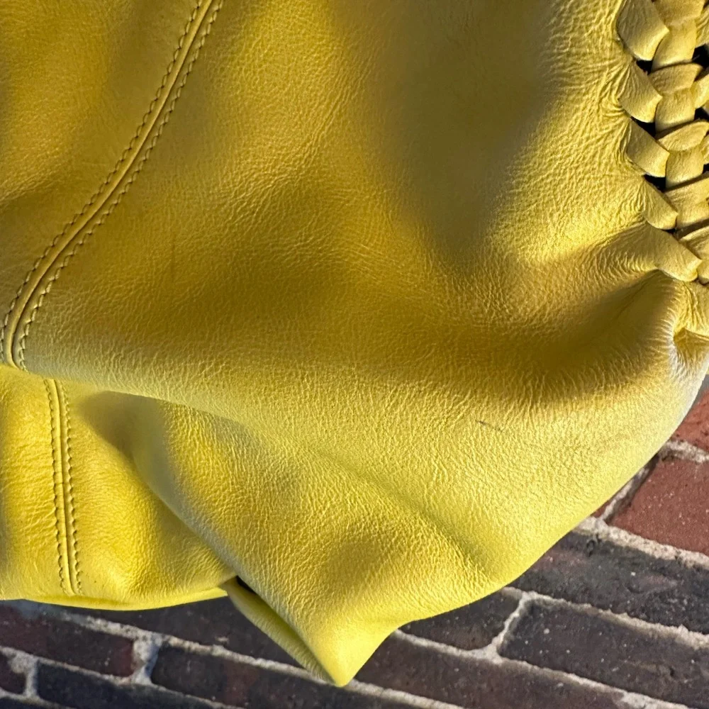 Paolo Masi Yellow Leather Shoulder Bag with Chain Straps - Picture 4 of 6